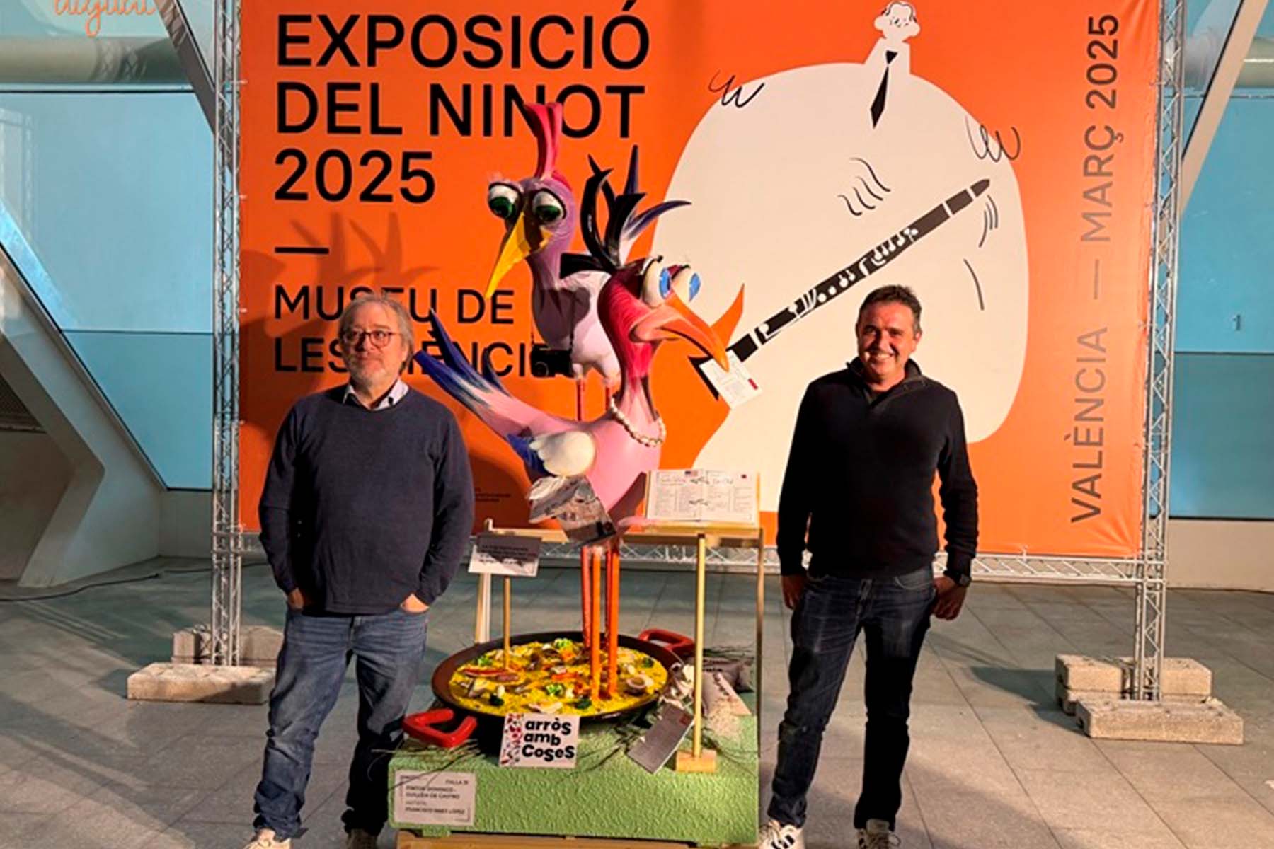 Nuestro ninot «Arròs amb Coses» ya está en la Exposición