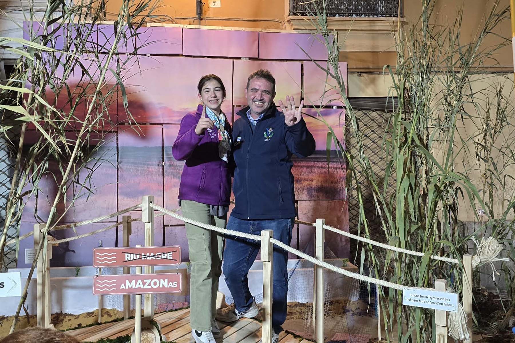 ¡Que grandes somos! 1er Premio de Ingenio y Gracia y 4º de la Sección en la Falla Grande