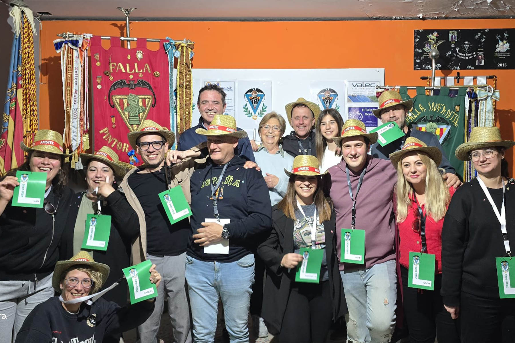 Pintor Domingo continua creixent. Menjar de benvinguda als nous fallers