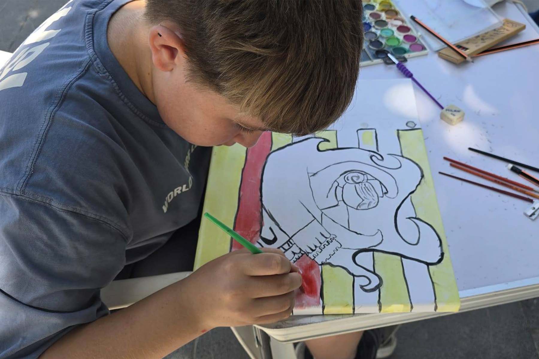 Un orgullo para Pintor Domingo: Gorka gana el Concurso de Dibujo de JCF