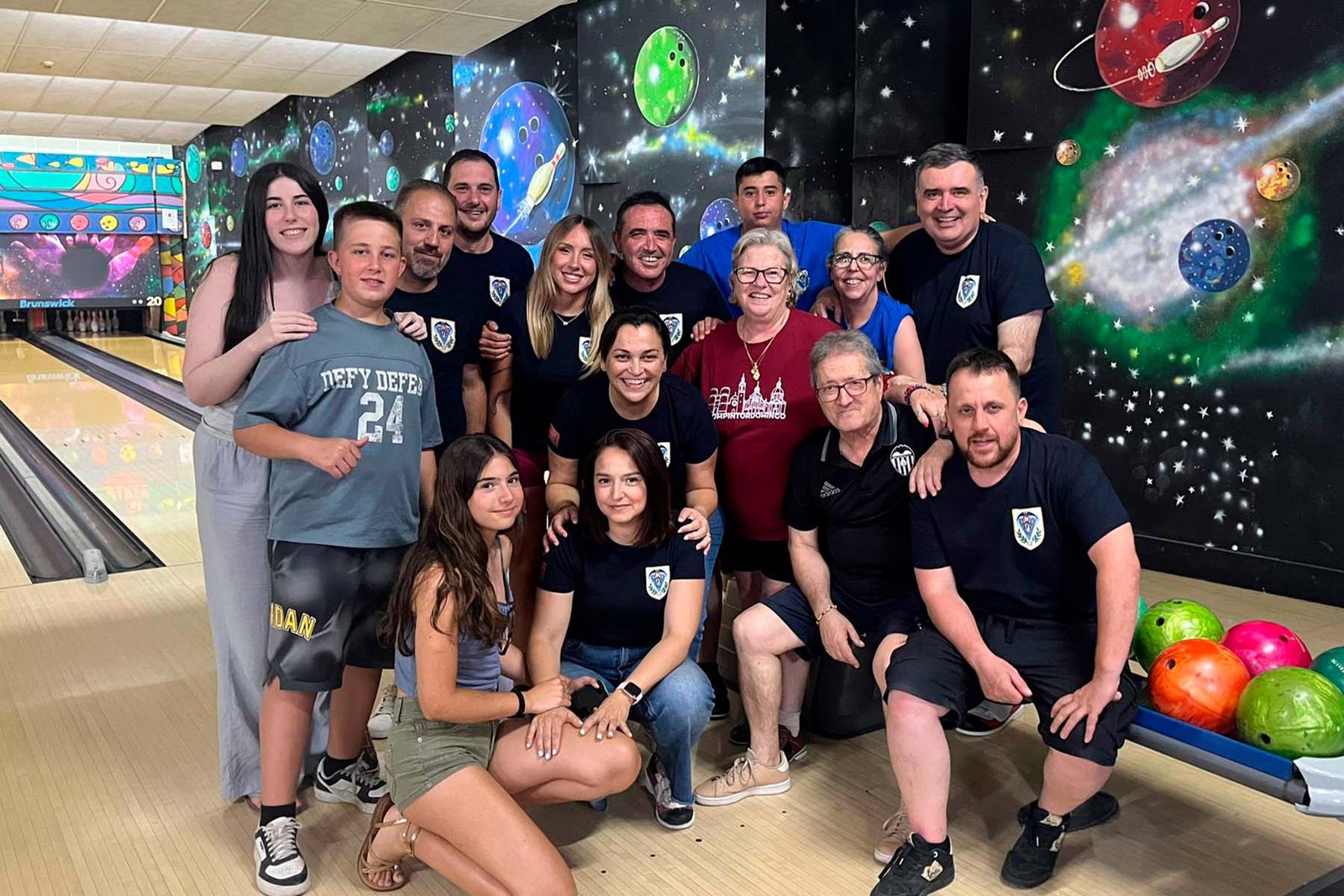 Pintor Domingo Makes Plenty of Noise at the 4th El Pilar – Sant Francesc Association Bowling Championship